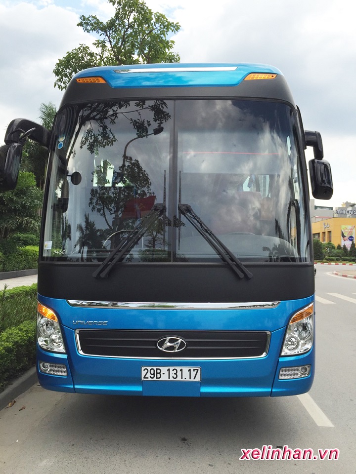 Xe 45 Chỗ Hyundai Universe - Lịch lãm, rộng rãi, thoải mái suốt hành trình!